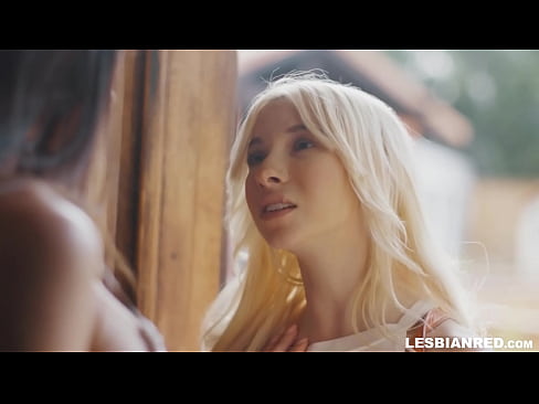 ❤️ D'Meedche kënnt e puer Méint méi spéit heem a schléisst op d'Stiefmamm hir Muschi iessen ❌ Pornovideo op lb.yourxxxvideos.ru ️❤